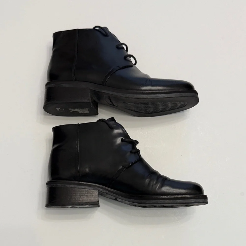 Cole Haan Sleek Black Chukka Boots size 7 - Picture 4 of 6